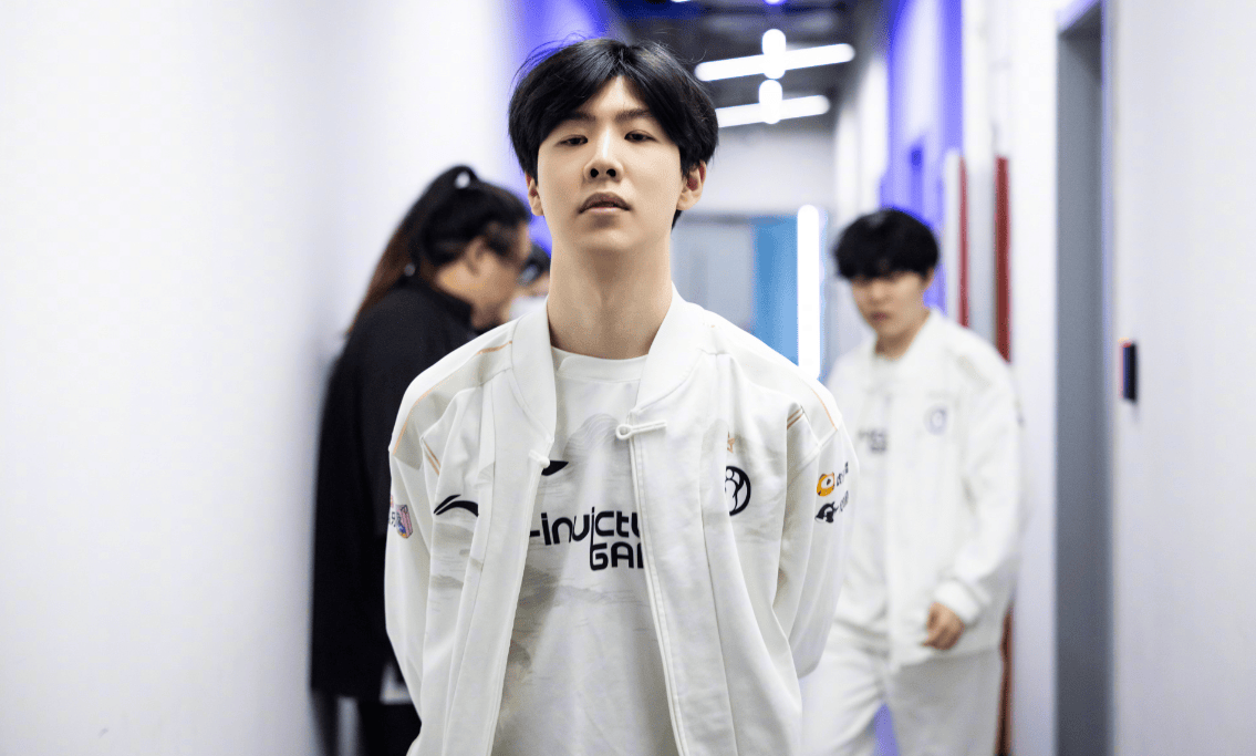 一个值得关 一个值得关