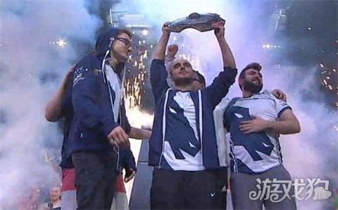 以及充满挑 以及充满挑